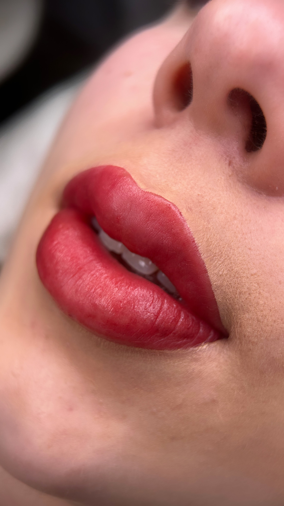 Velvet Lips ajaktetoválás
